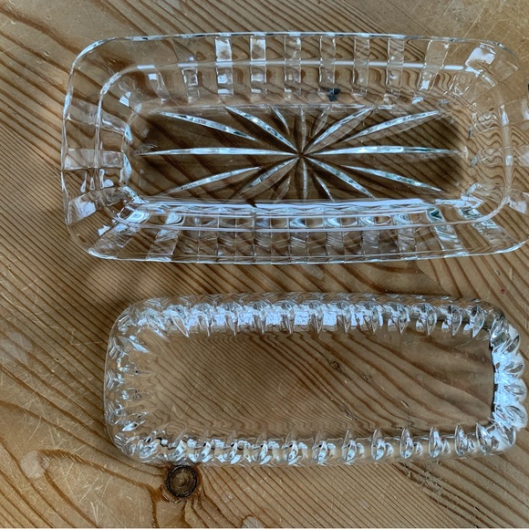 Mikasa Royal Suite Quarter Pound
Covered Butter 8 1/4" - Picture 2 of 8